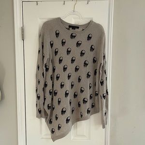 NEVER WORN Cashmere Sweater with Skull pattern